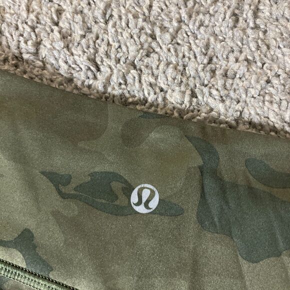 Lululemon Size 6 Wunder Under High Rise Savasana Camo 20cm Fatigue Green Unicorn - Picture 3 of 6